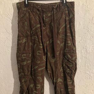 EUC Tommy Hilfiger Capris